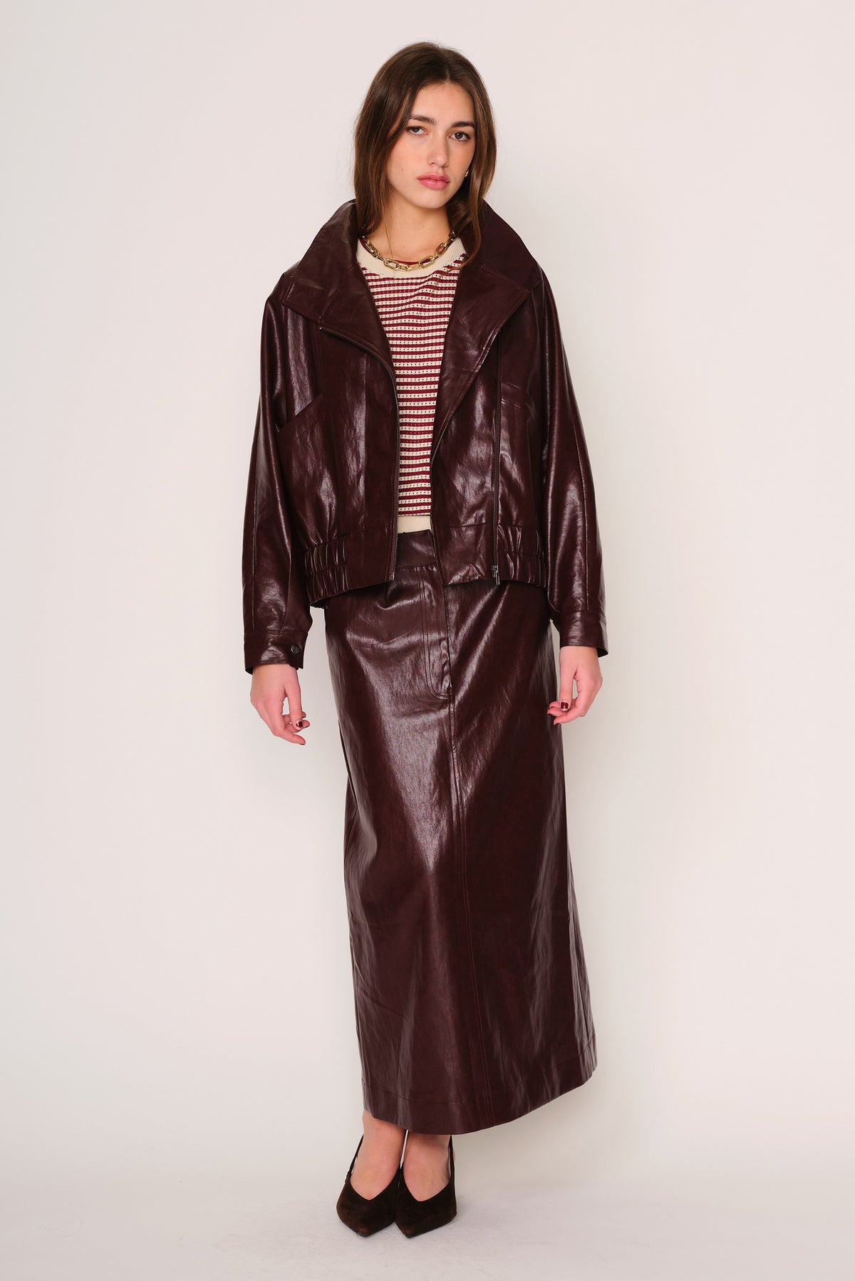 DRA Etta Jacket - Burgundy-Hand In Pocket