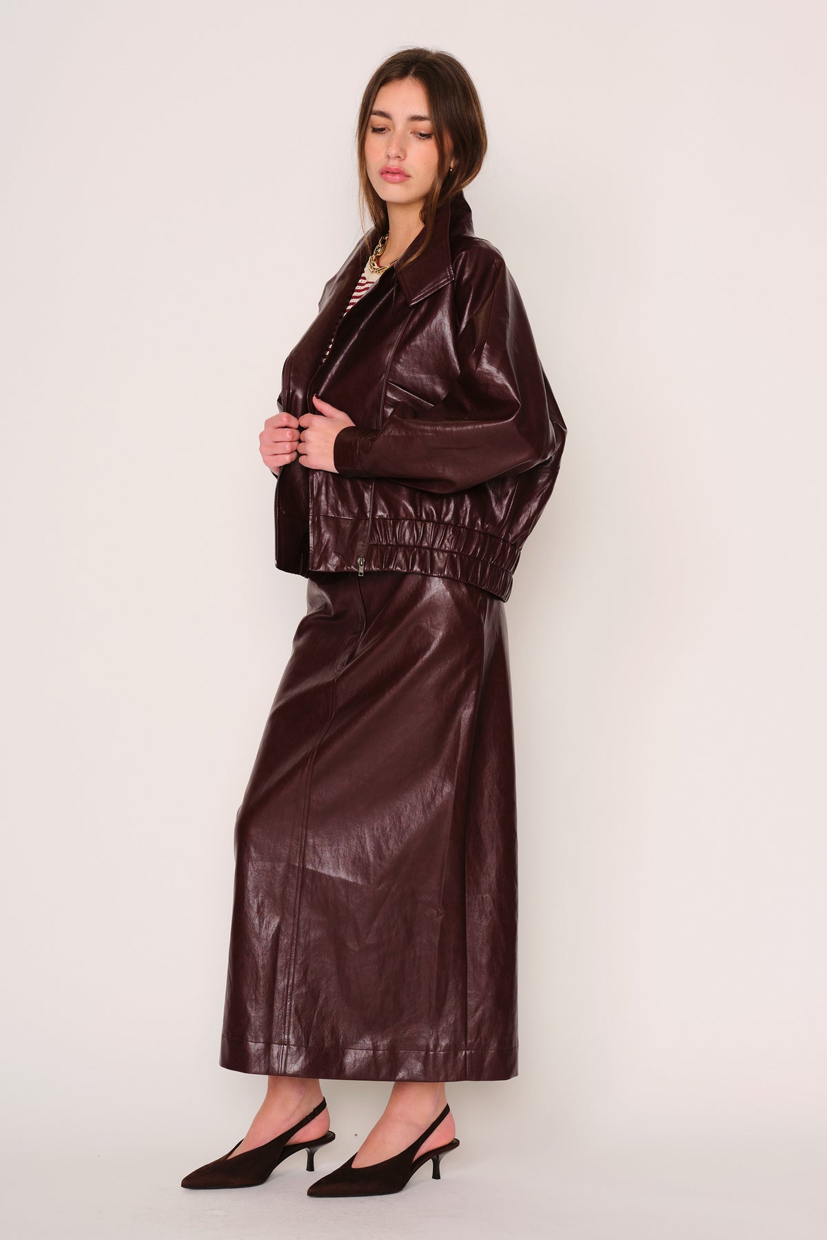 DRA Etta Jacket - Burgundy-Hand In Pocket