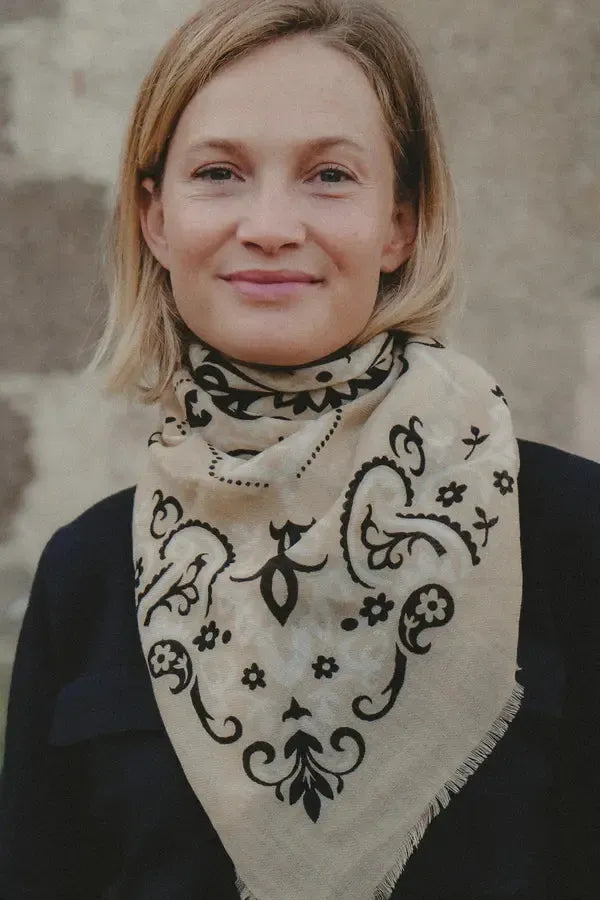 Wisteria Scarf Bandana - Beige-Hand In Pocket