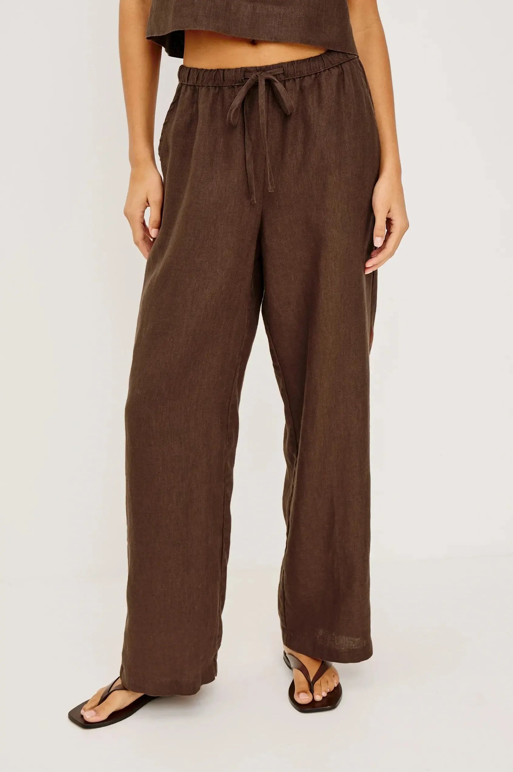 Rails Emmie Pants - Espresso-Hand In Pocket