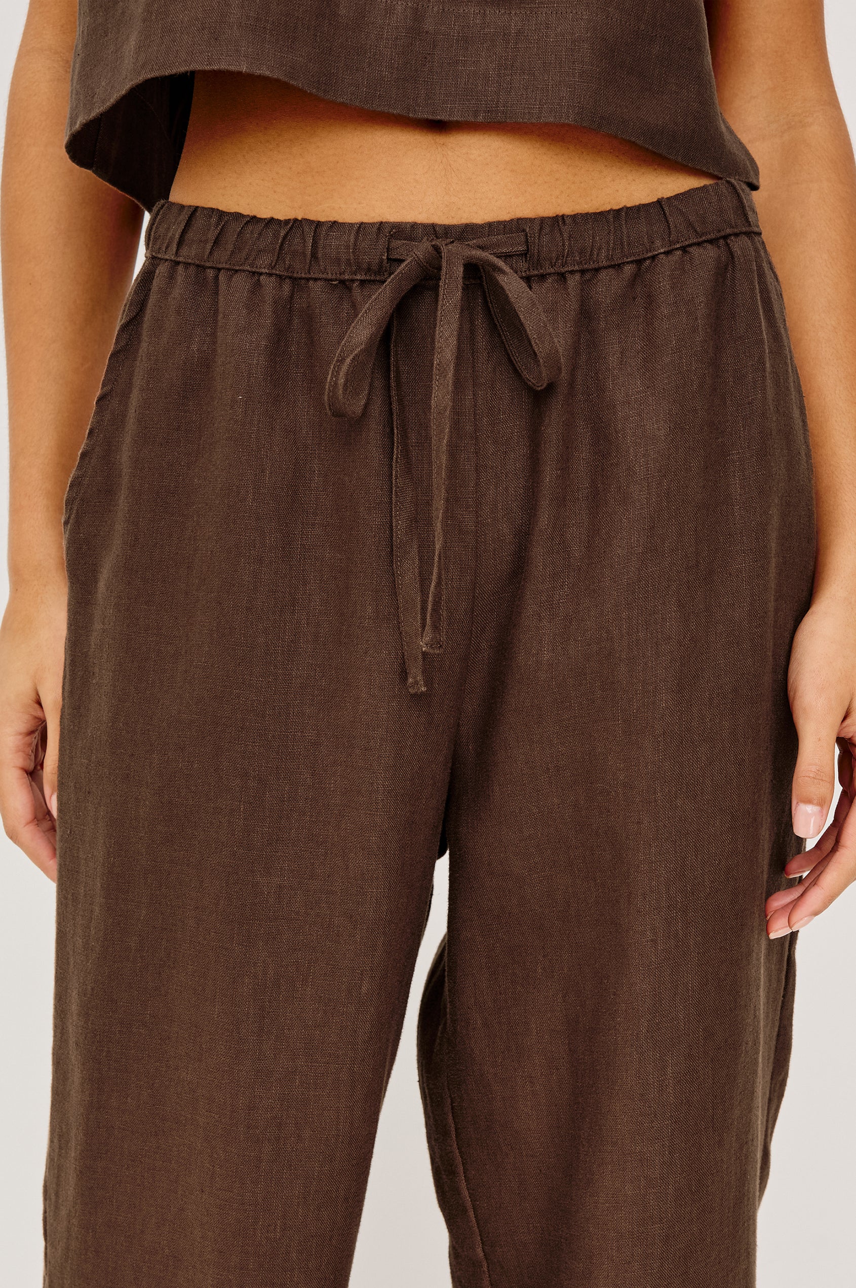 Rails Emmie Pants - Espresso-Hand In Pocket