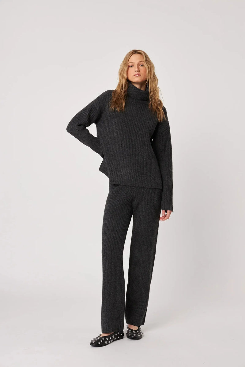 John & Jenn Jett Turtleneck - Carbon