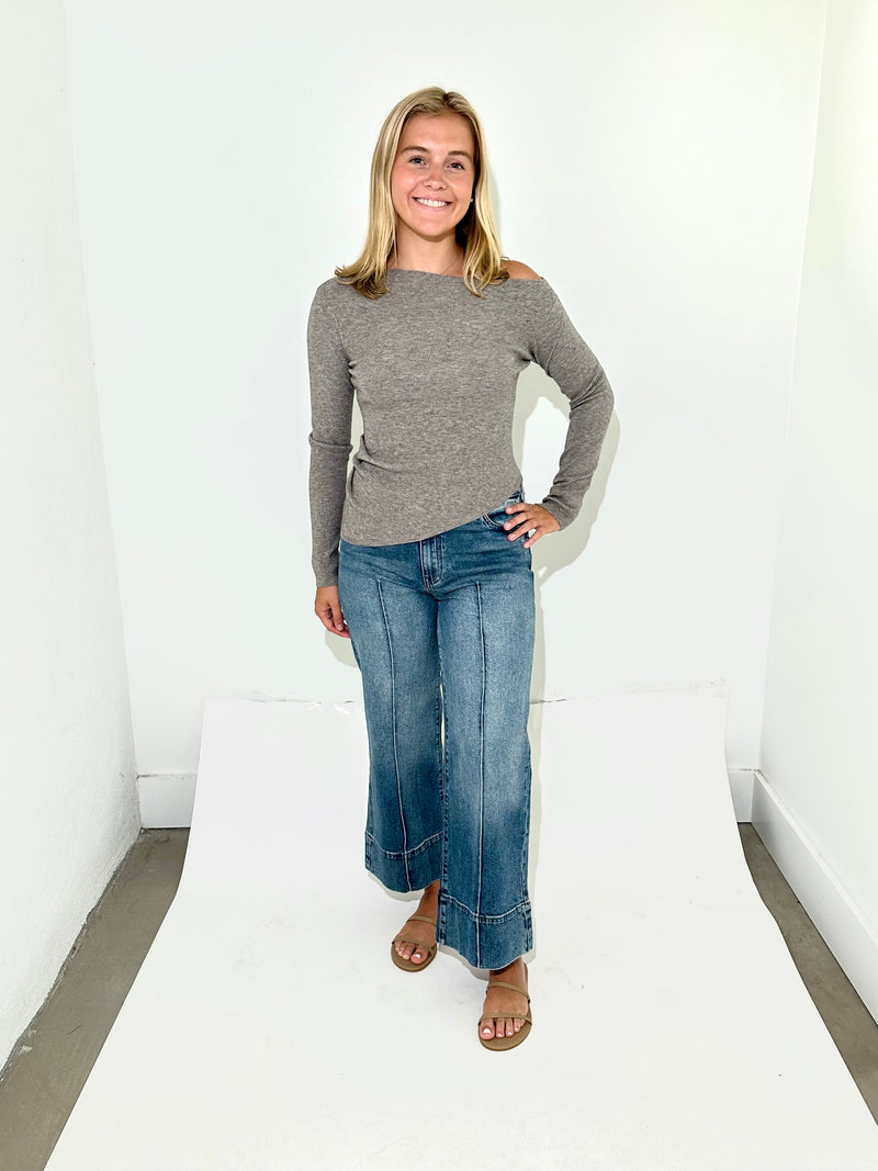 Frankie Sweater - Heather Grey-Hand In Pocket