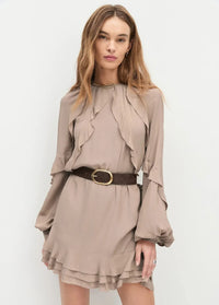 Favorite Daughter The Suede Jean Belt - Chocolate-Hand In Pocket