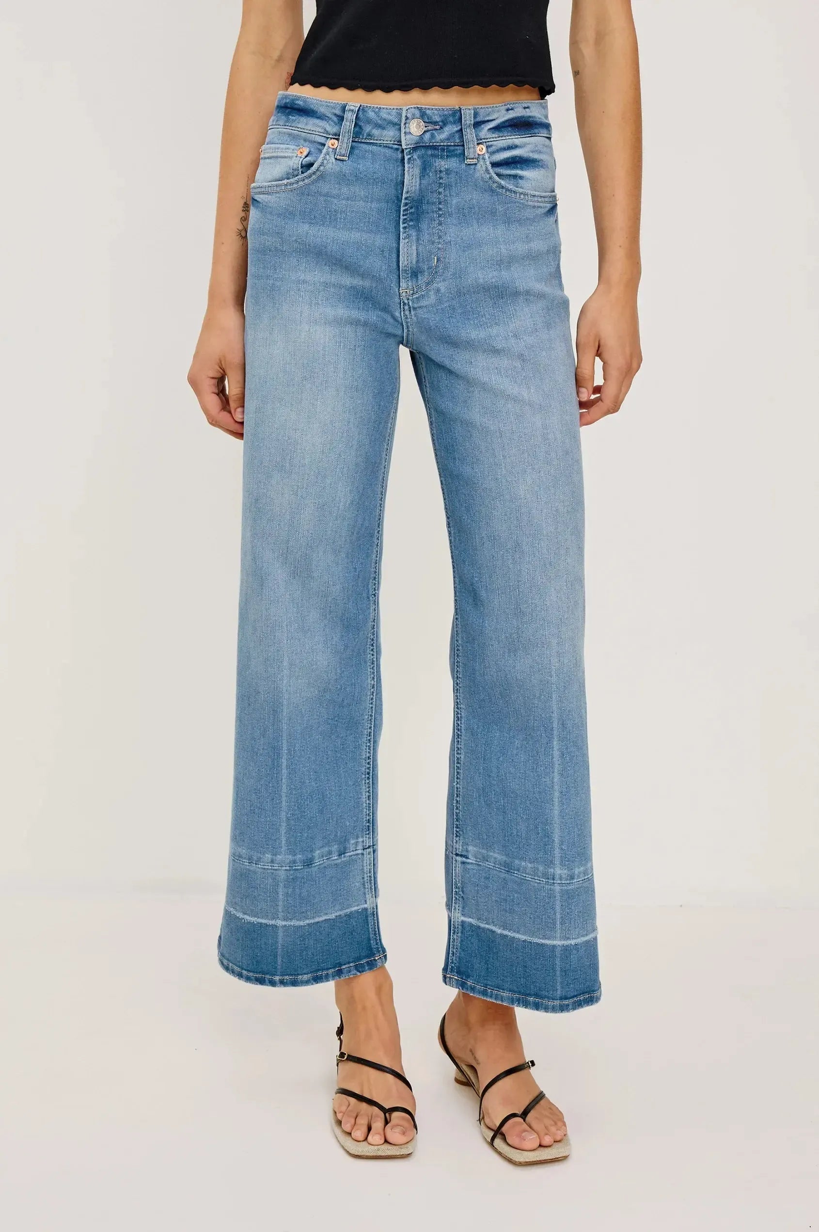 Rails Getty Crop Wide Leg - Independence-Hand In Pocket