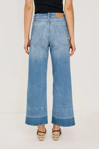 Rails Getty Crop Wide Leg - Independence-Hand In Pocket