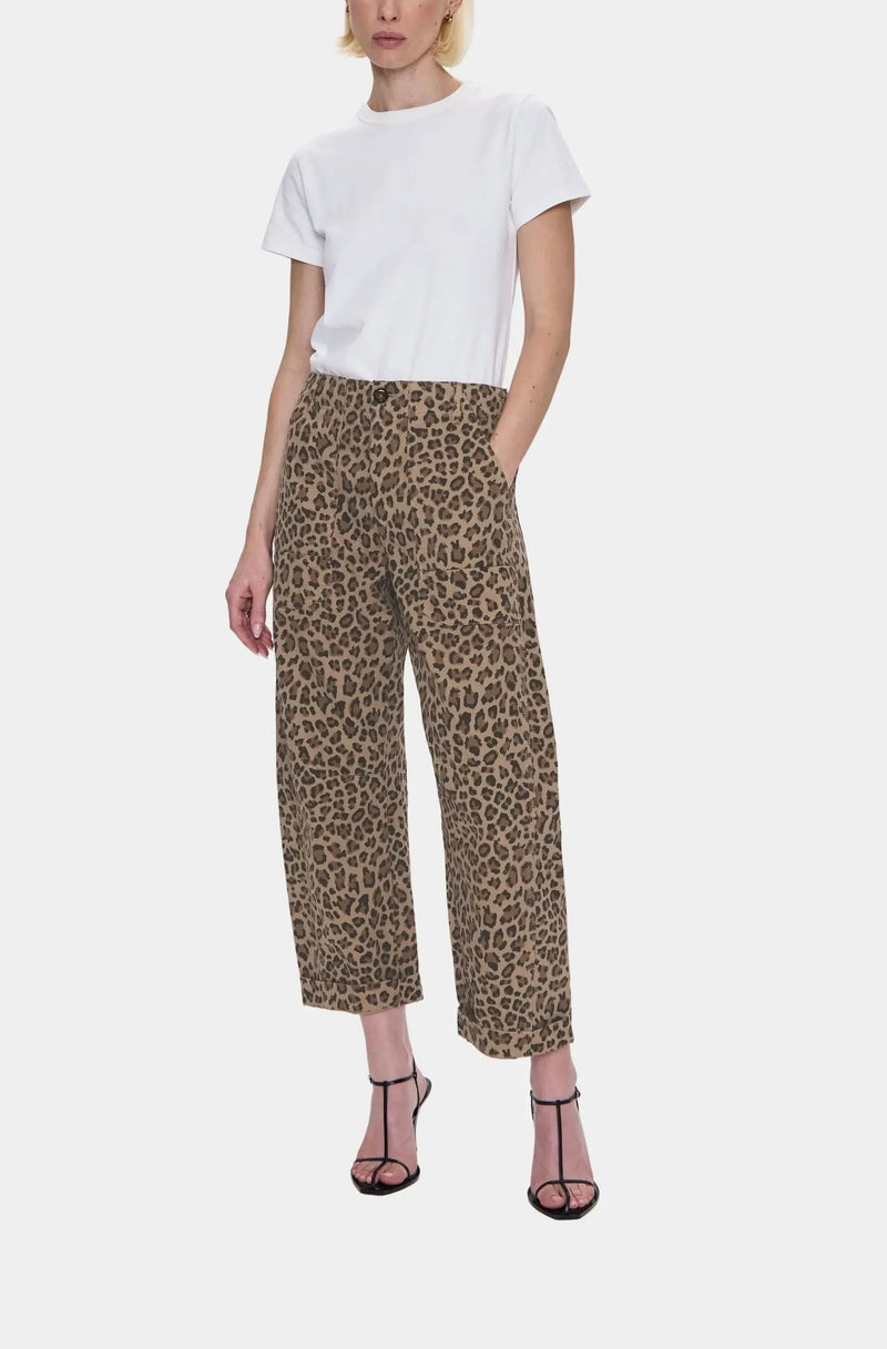 Pistola Tori Barrel Jeans - Feline-Hand In Pocket