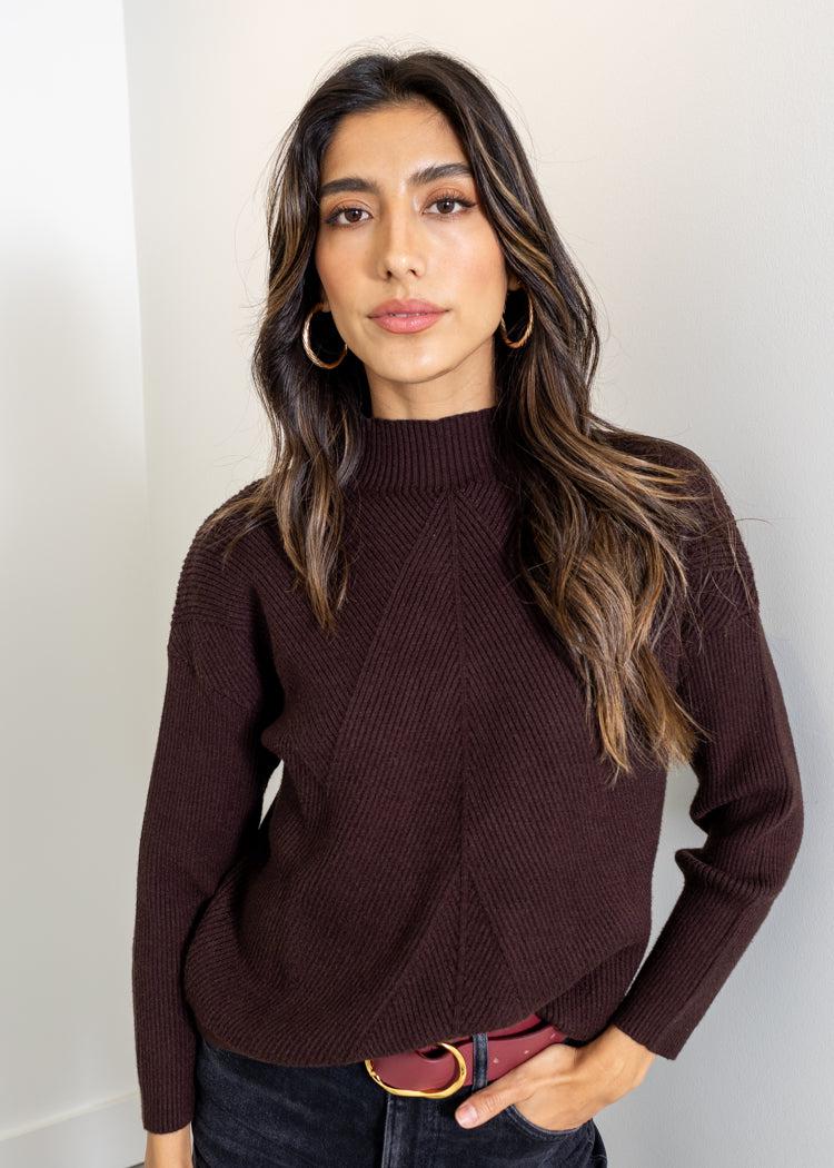 Astrid Kramer Sweater- Chocolate-Hand In Pocket