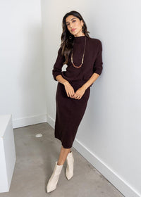 Astrid Kramer Sweater- Chocolate-Hand In Pocket