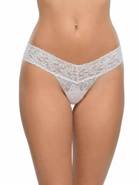 Hanky Panky Signature Lace Low Rise Thong - White-Hand In Pocket