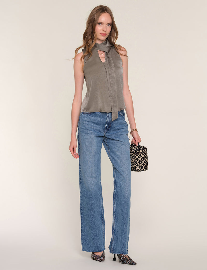 Heartloom Joey Top- Mineral-Hand In Pocket