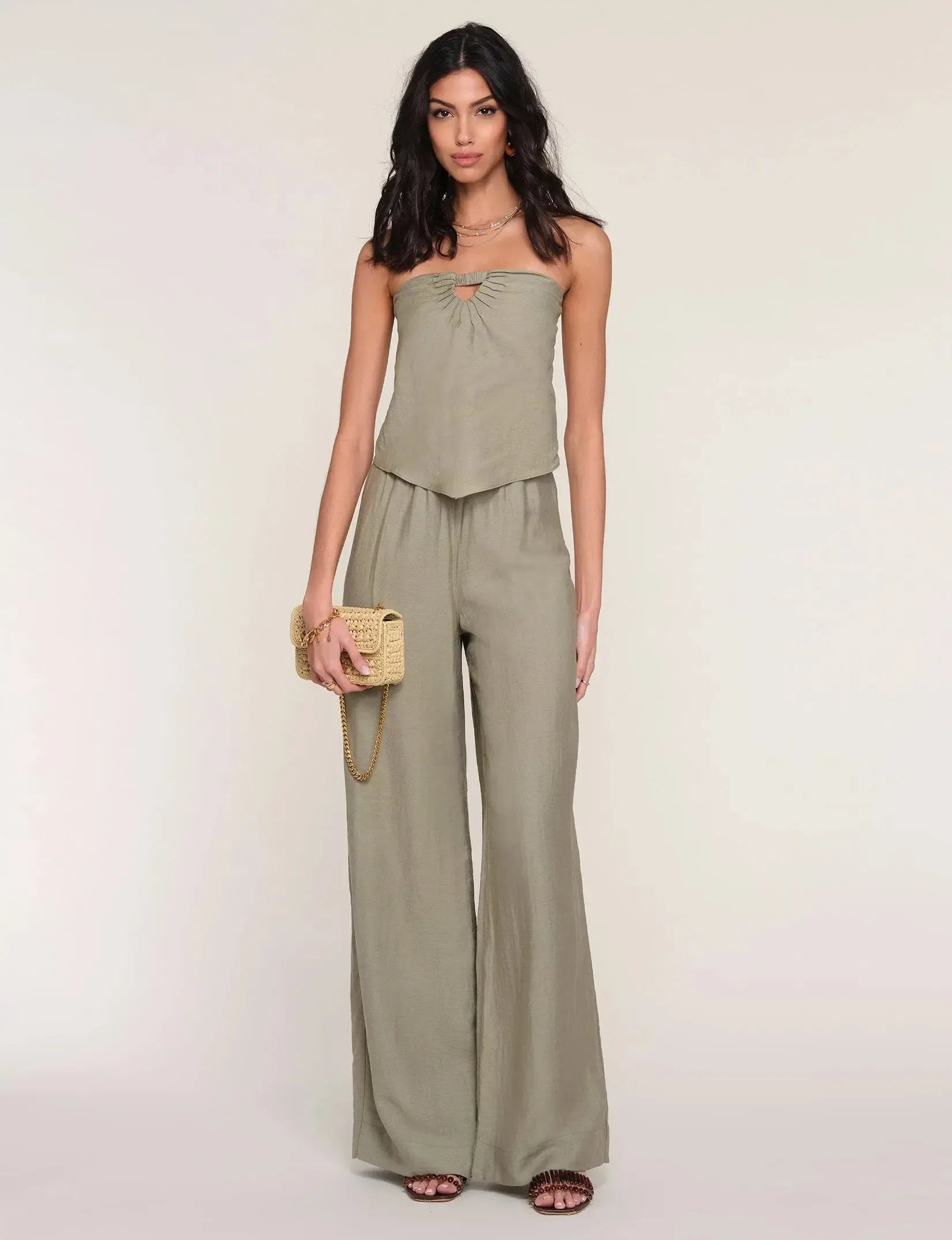 Heartloom Violet Set- Army-Hand In Pocket