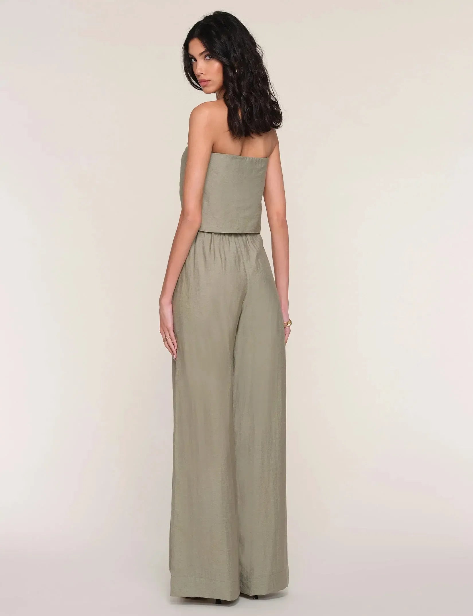 Heartloom Violet Set- Army-Hand In Pocket
