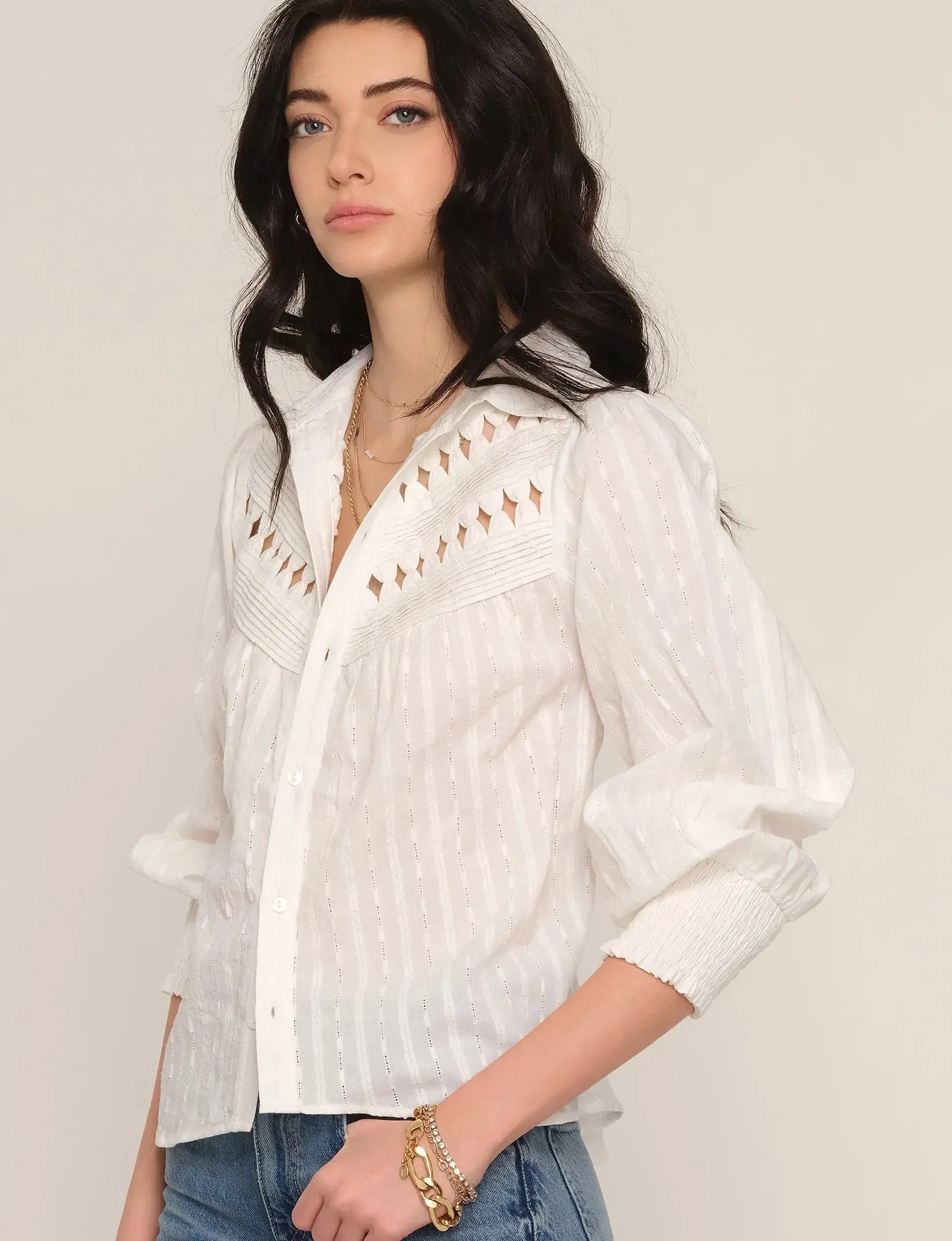Heartloom Safiya Top - Eggshell-Hand In Pocket