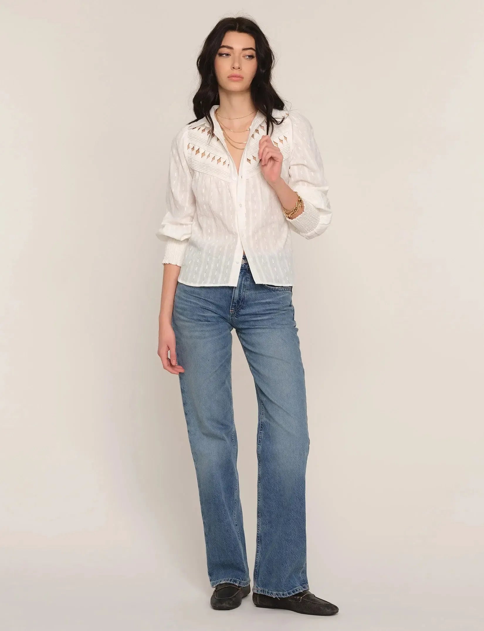Heartloom Safiya Top - Eggshell-Hand In Pocket