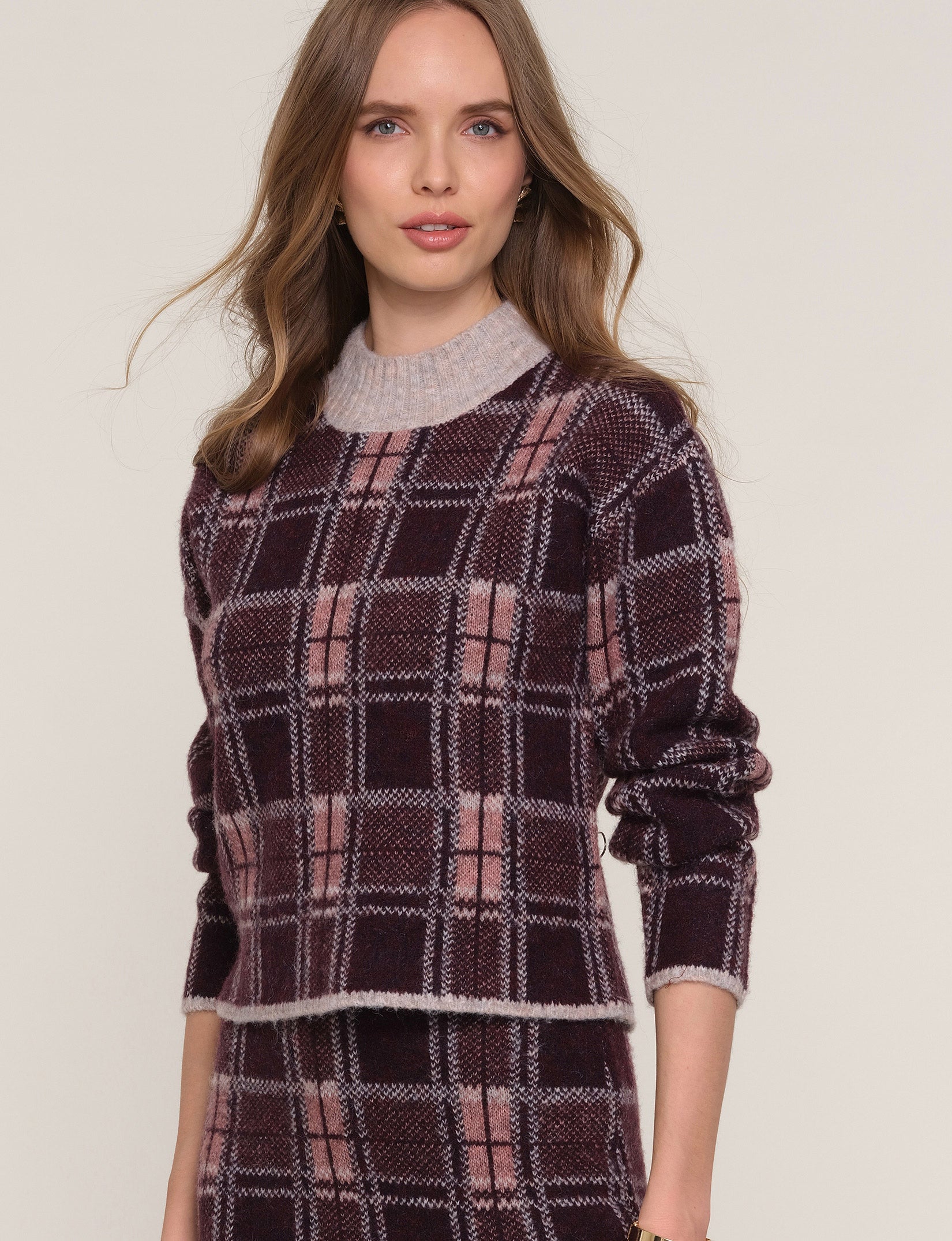 Heartloom Sprouse Set- Plum-Hand In Pocket