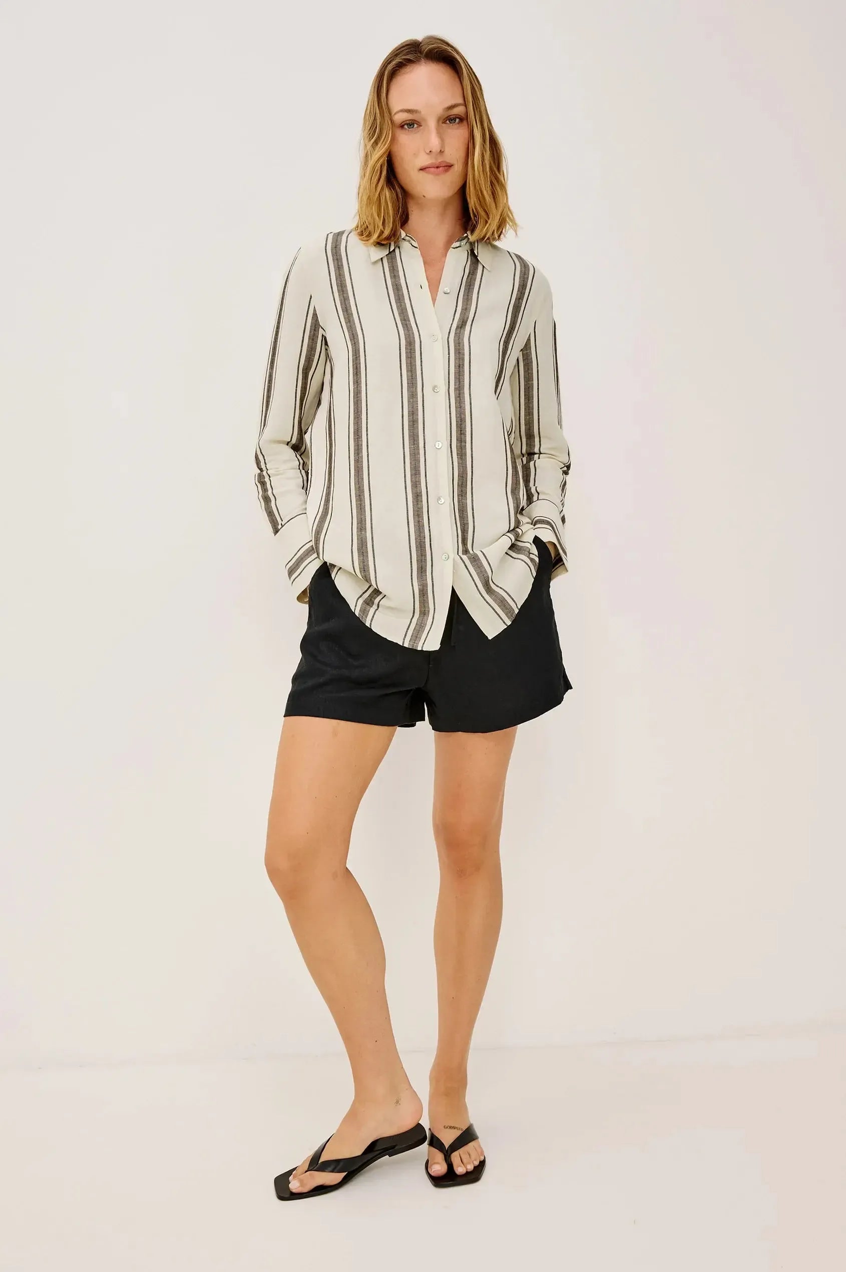 Rails Jenner Short - Black-Hand In Pocket