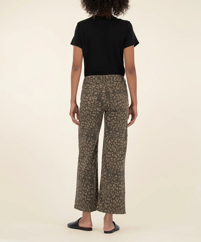 KUT Meg High Rise Wide Leg Denim- Wood-Hand In Pocket