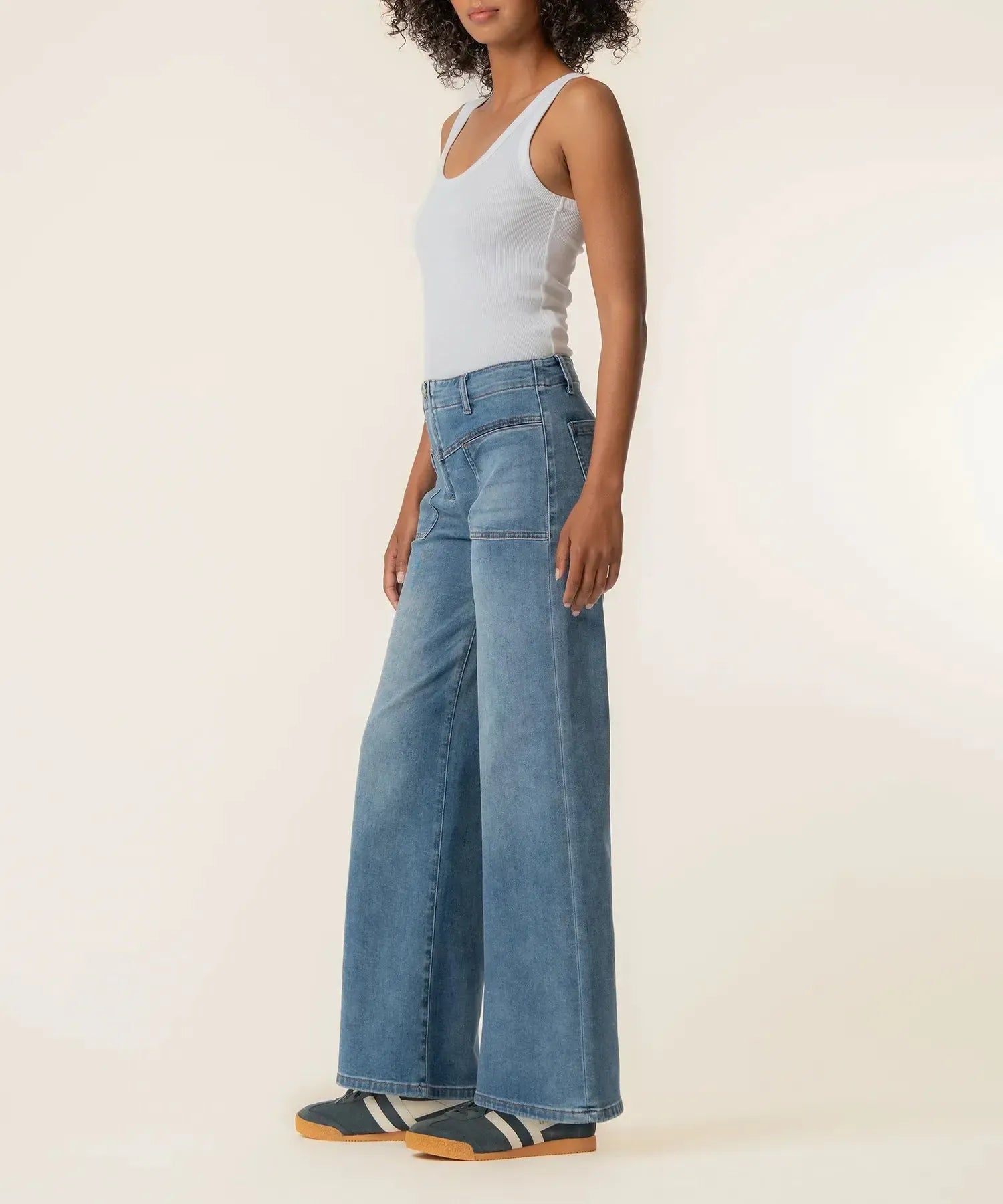 KUT Meg High Rise Wide Leg Pant - Queenly-Hand In Pocket
