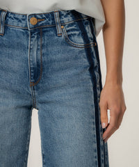 KUT Sienna High Rise Straight Leg - Brilliantly-Hand In Pocket