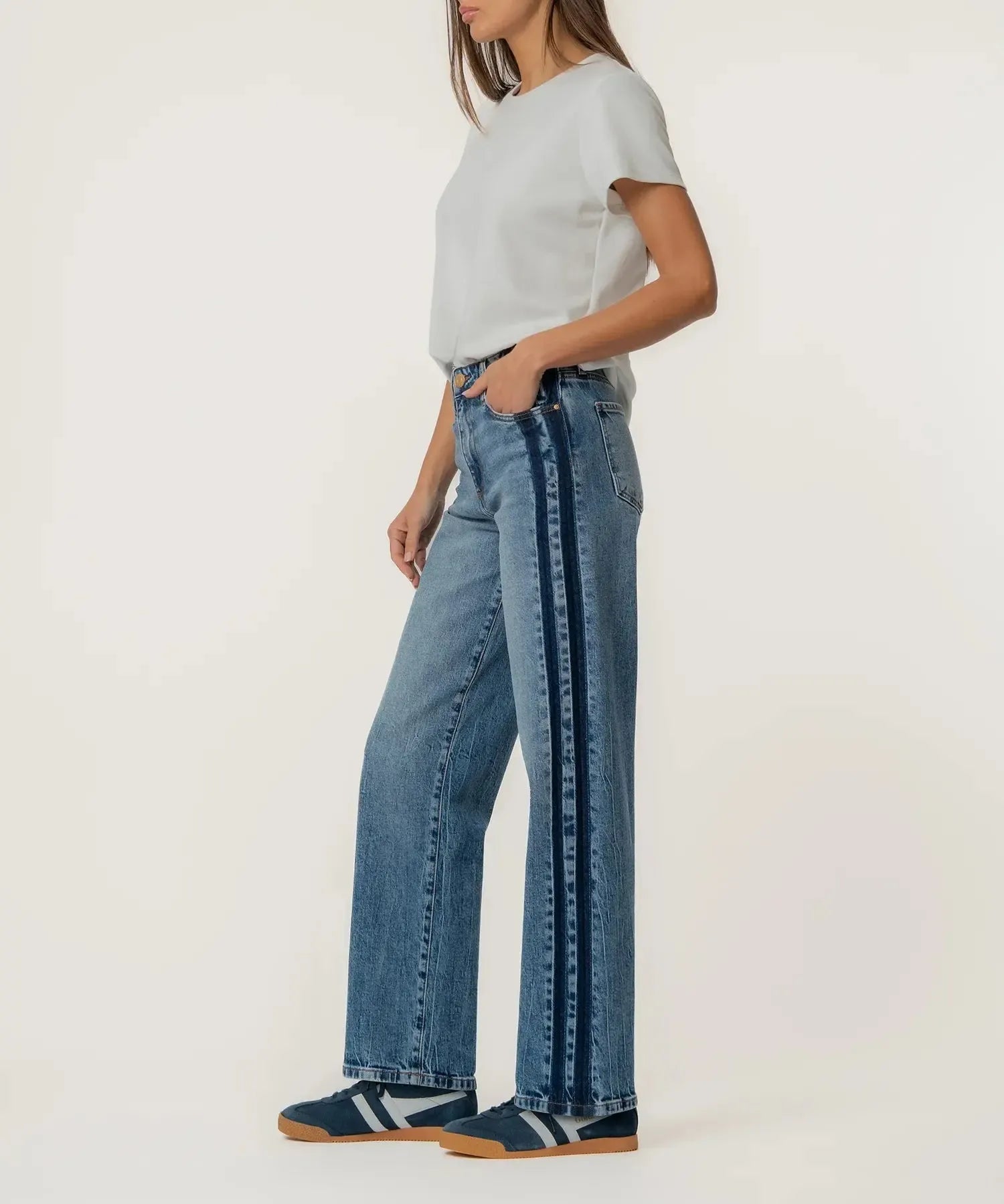 KUT Sienna High Rise Straight Leg - Brilliantly-Hand In Pocket