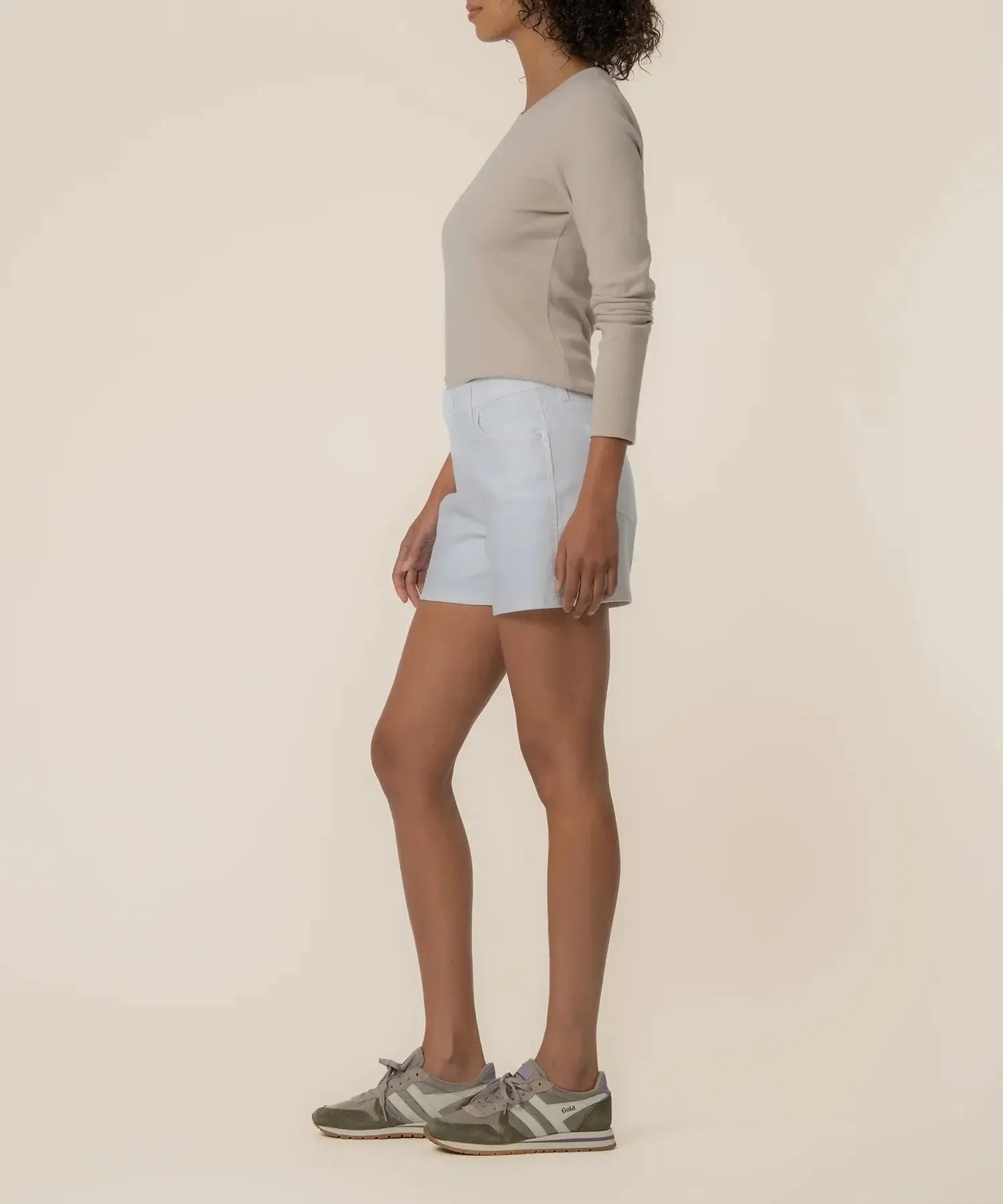 Kut Jane High Rise Shorts - Optic White-Hand In Pocket