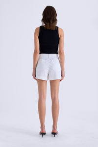 Pistola Mason Short - White-Hand In Pocket