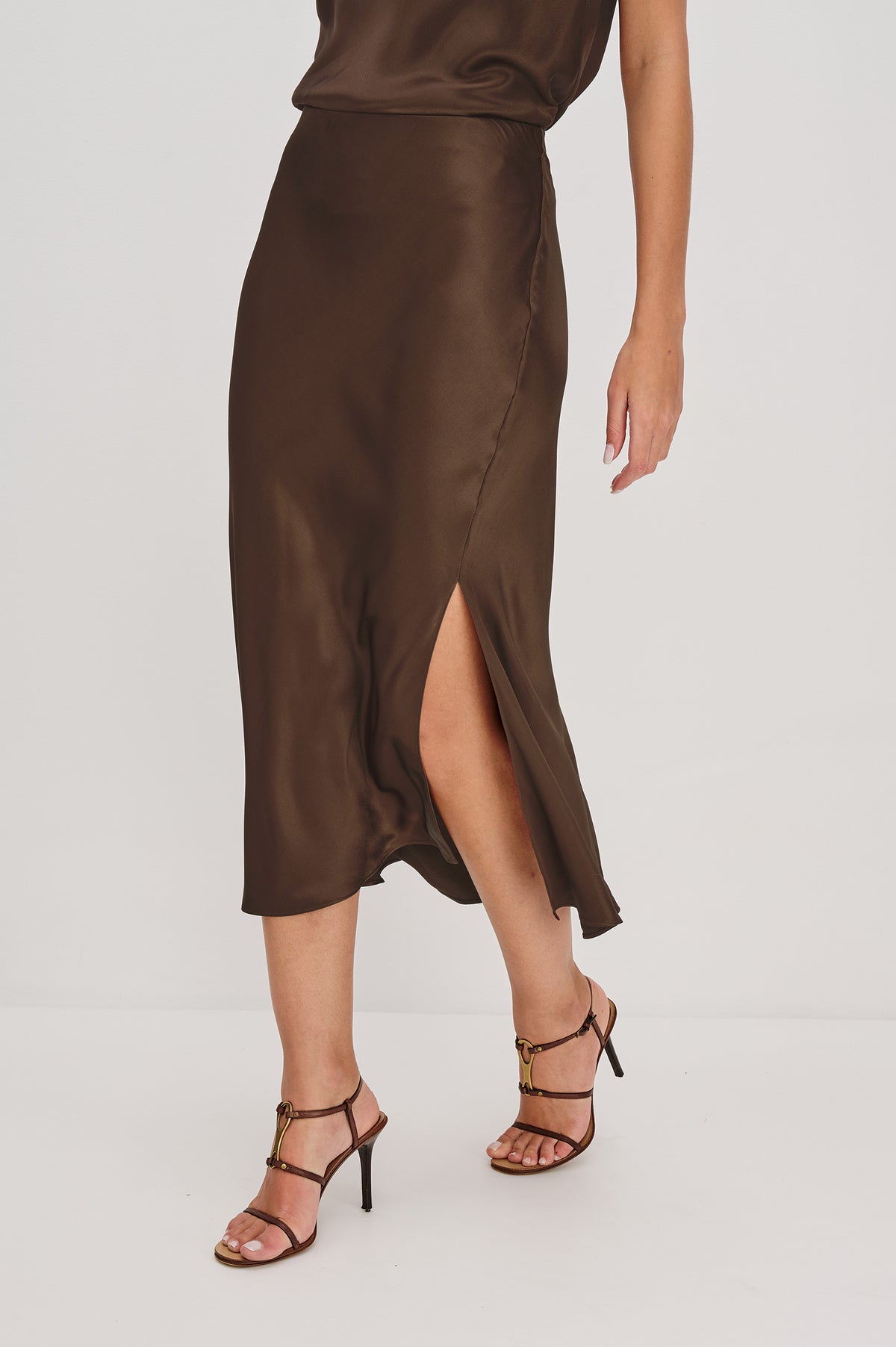 Rails Maya Midi Skirt- Espresso-Hand In Pocket