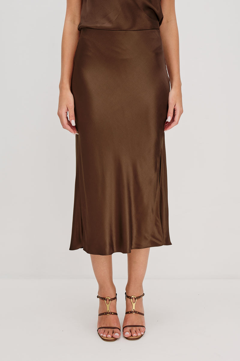 Rails Maya Midi Skirt- Espresso-Hand In Pocket