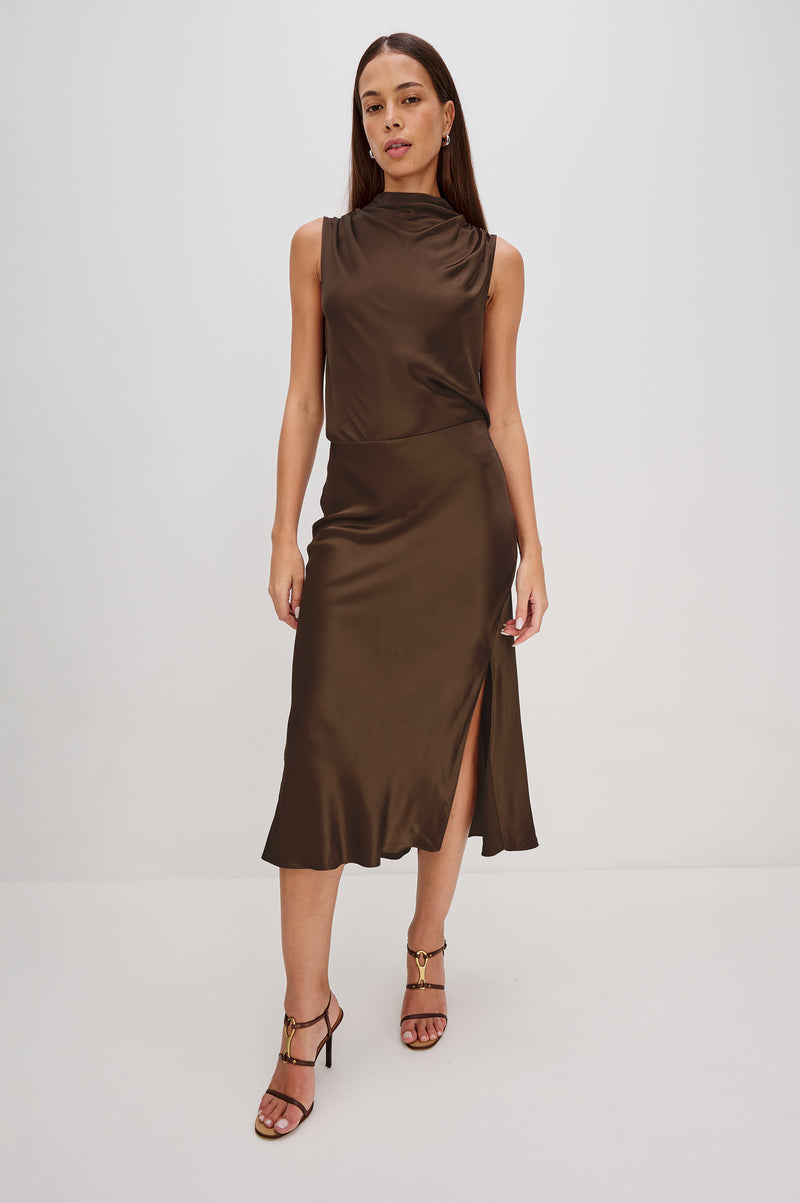 Rails Maya Midi Skirt- Espresso-Hand In Pocket