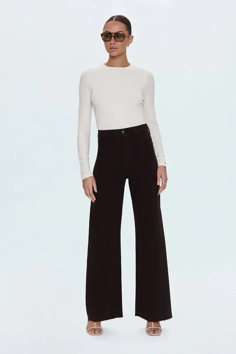 Pistola Penny Jean- Mocha-Hand In Pocket