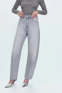 Pistola Wes Jean- Enigma-Hand In Pocket