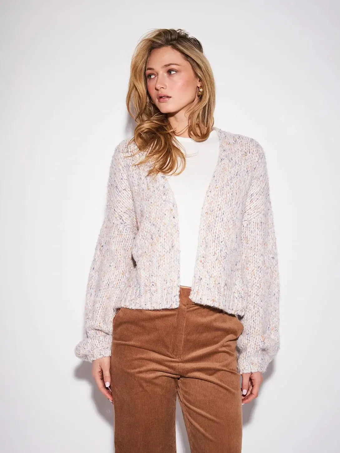 John & Jenn Roy Cardigan - Opulent Marble-Hand In Pocket