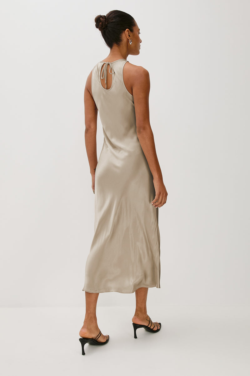 Rails Solene Dress -Mink-Hand In Pocket
