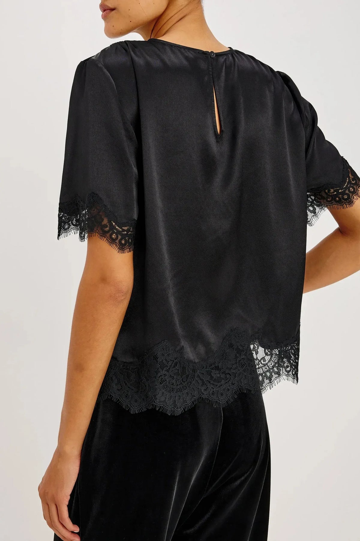 Rails Sonora Satin Blouse - Black-Hand In Pocket