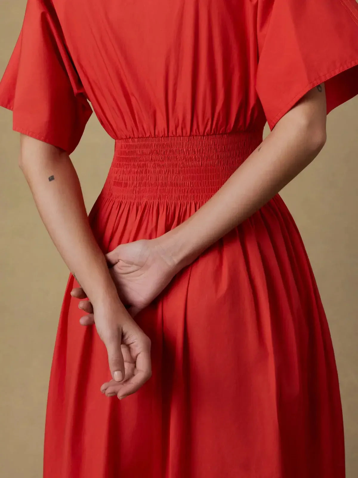 Faherty Coastal Poplin Elia Dress- Poppy-Hand In Pocket