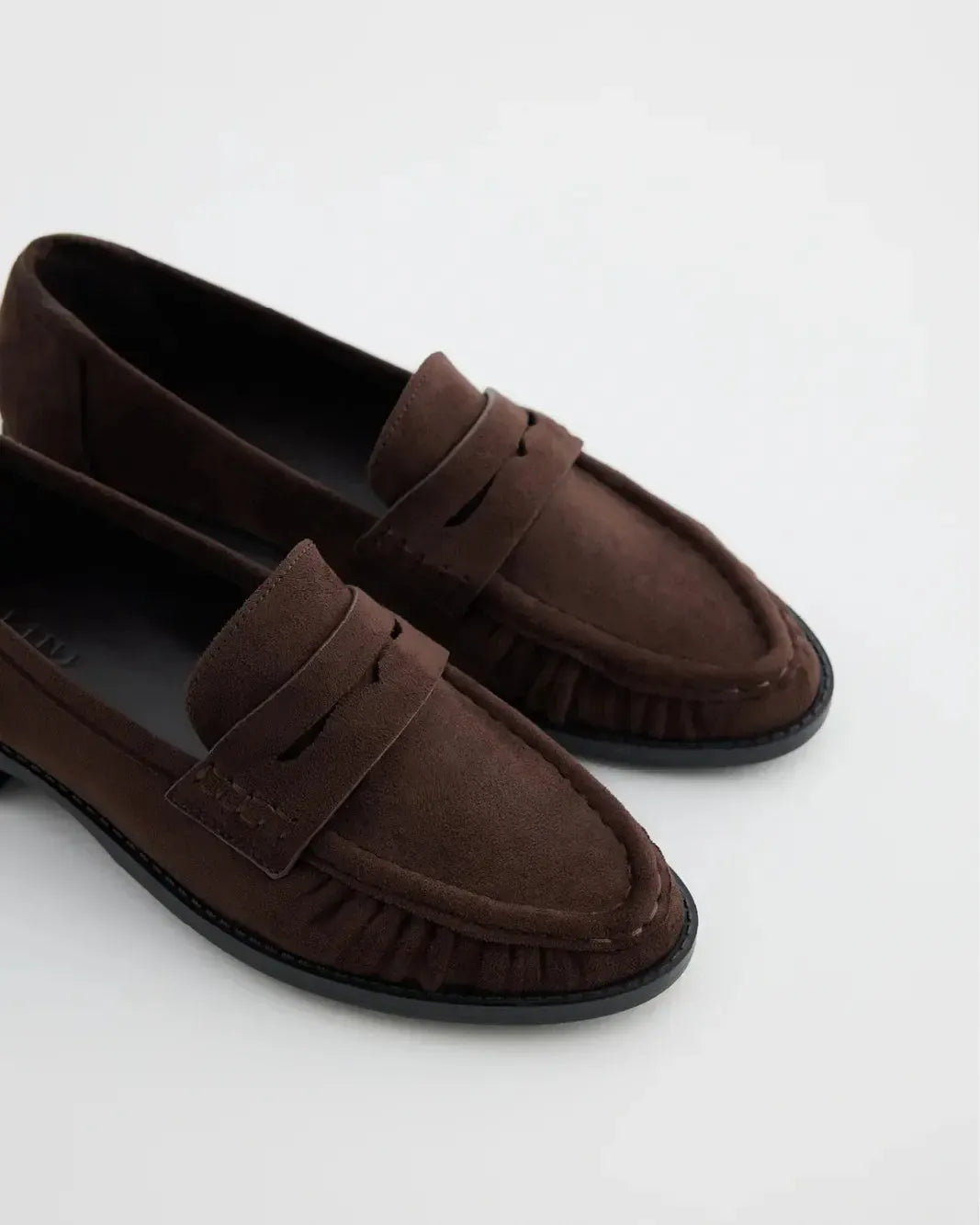 Billini Zaccai Loafer-Dark Chocolate-Hand In Pocket