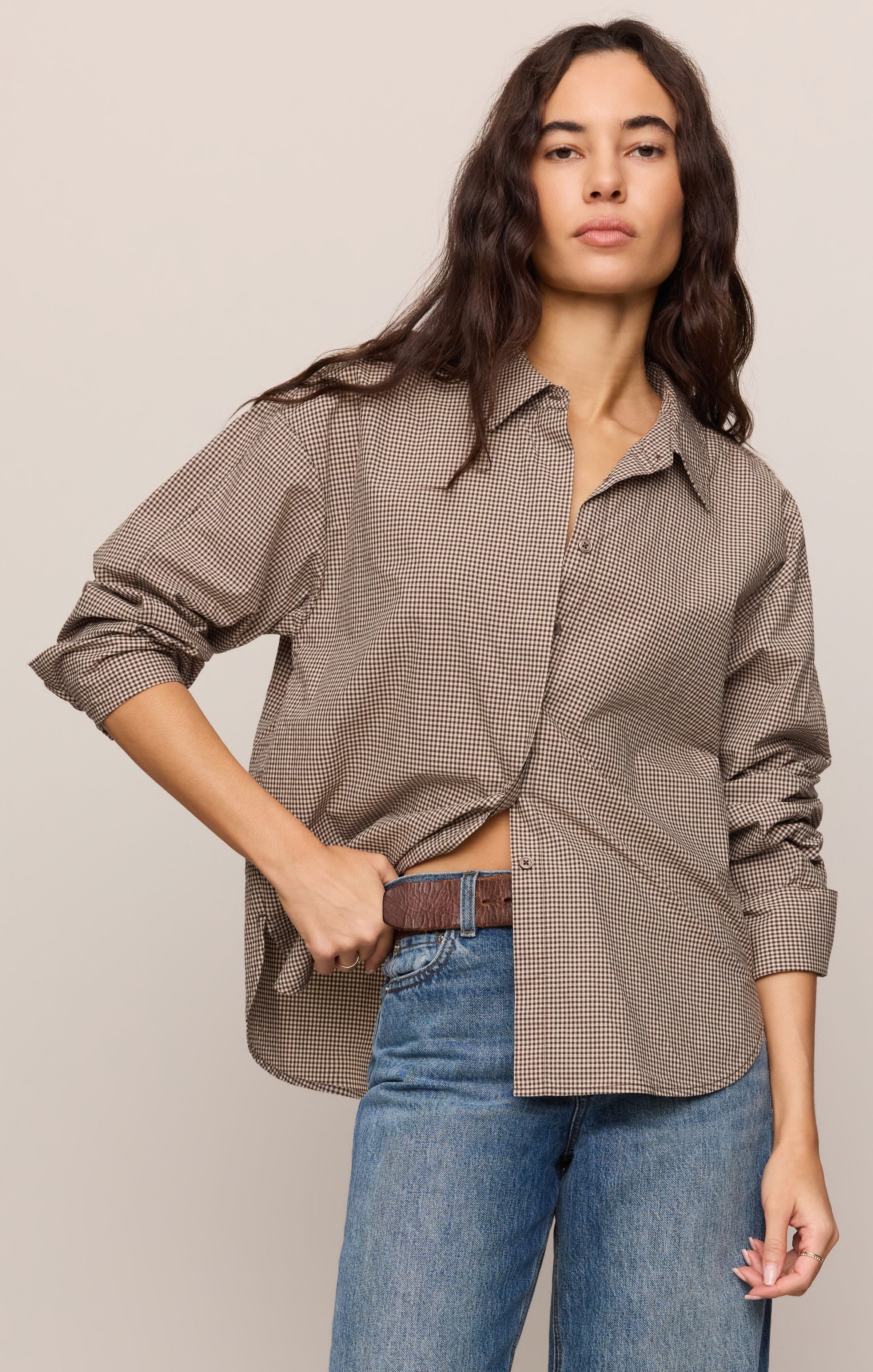 Z Supply On Duty Gingham Button Up Top - Dark Chocolate-Hand In Pocket
