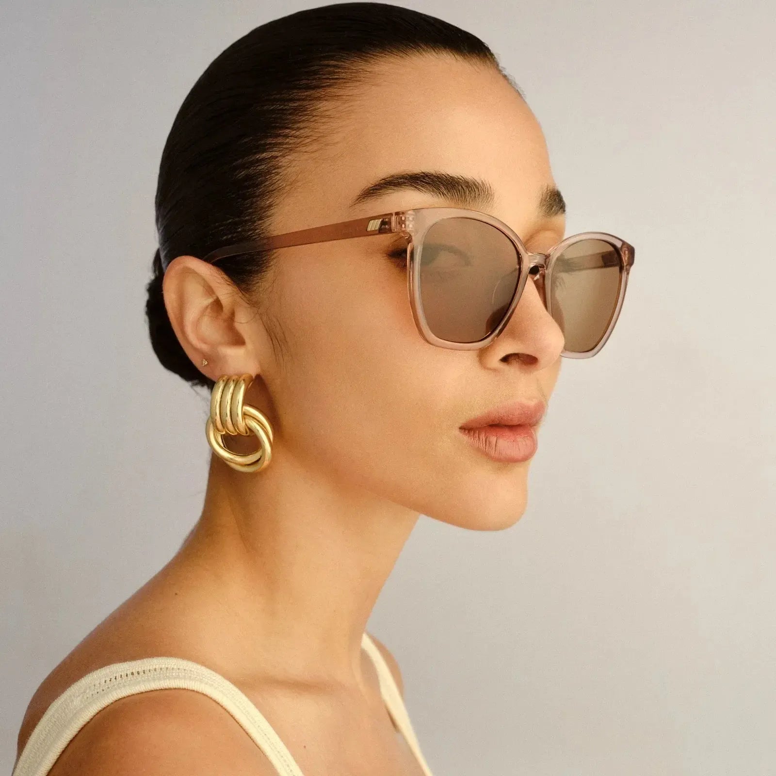 Le Specs Nirvana - Rosewater-Hand In Pocket