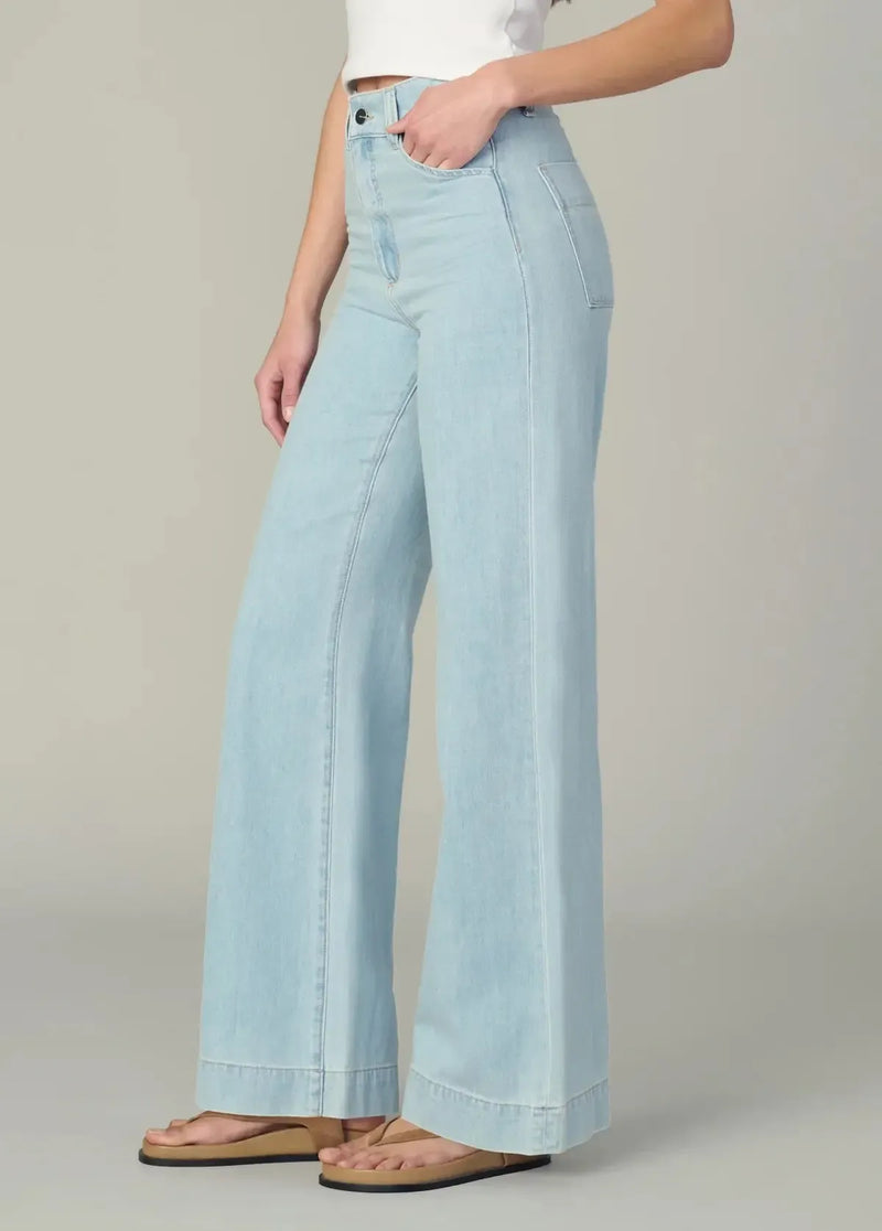 Joes Jeans The Mia w/ Slant Pockets- Like Minded-Hand In Pocket