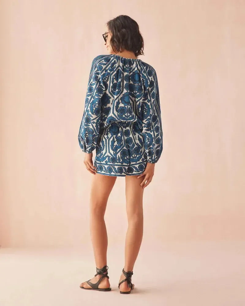 Omika Asha Short - Tessa Santorini-Hand In Pocket