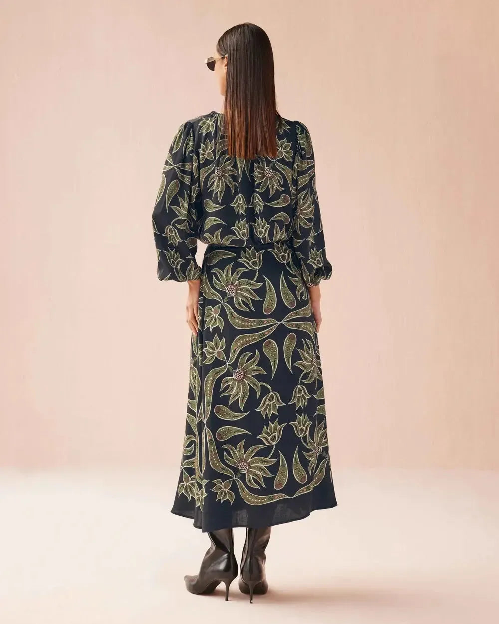 Omika Ayla Blouse- Alexia Onyx-Hand In Pocket