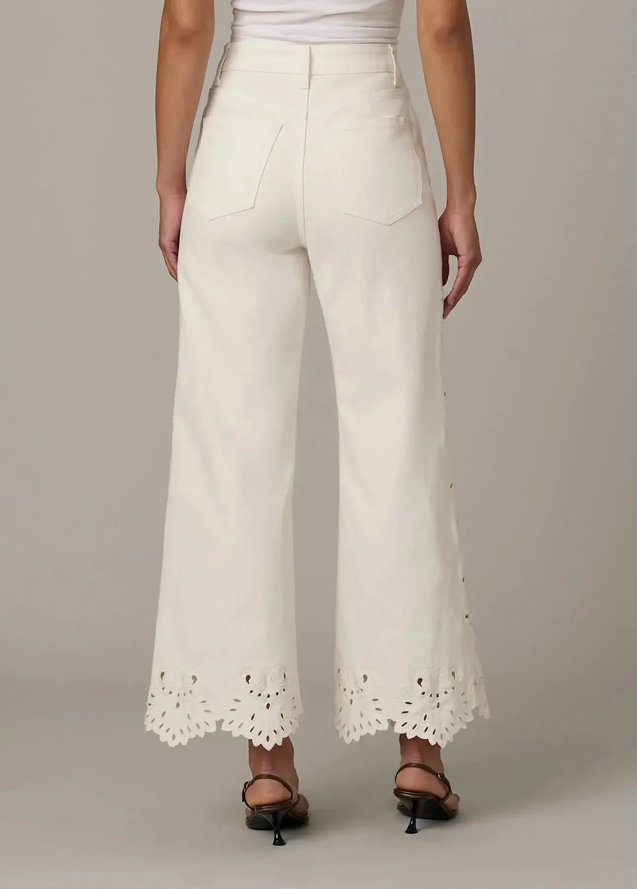 Joe's Jeans The Mia Ankle W/ Placed Broderie - Ecru Floral-Hand In Pocket