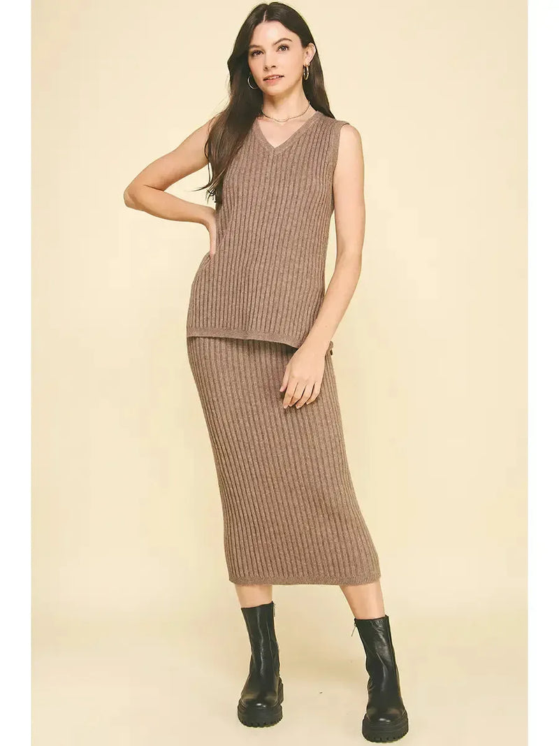 Zoe Sweater Vest- and Skirt Set- Taupe-Hand In Pocket