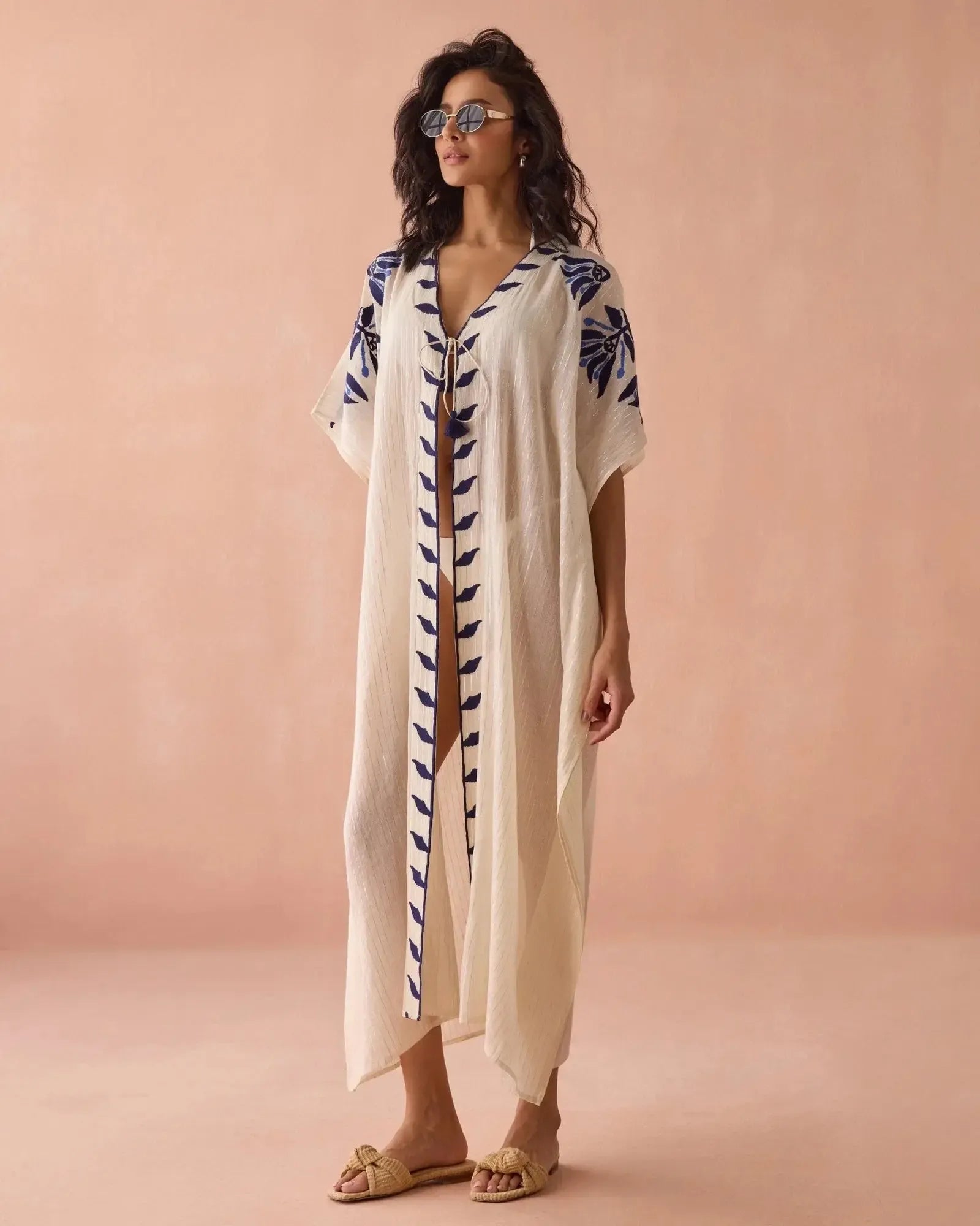 Omika Blanca Kimono - Adra Marlin-Hand In Pocket