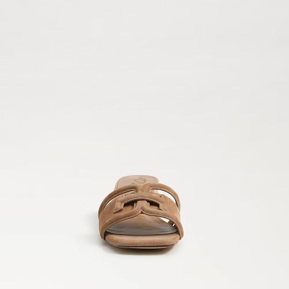 Sam Edelman Waylon Block Heel- Cyprus Tan-Hand In Pocket