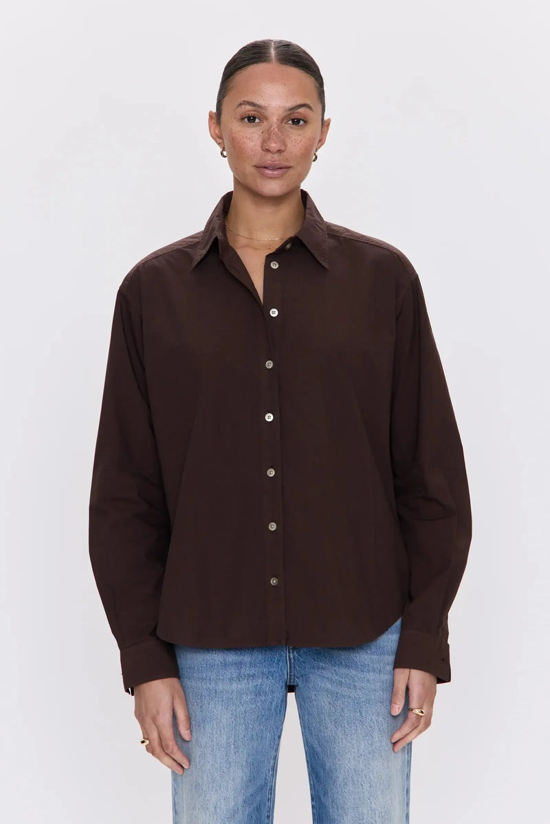 Pistola Finlay Top- Mocha-Hand In Pocket
