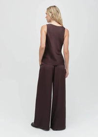 Favorite Daughter The Everything Wide Leg Pant - Espresso-Hand In Pocket