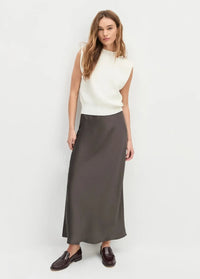 Favorite Daughter The Whitney Top - Ivory-Hand In Pocket