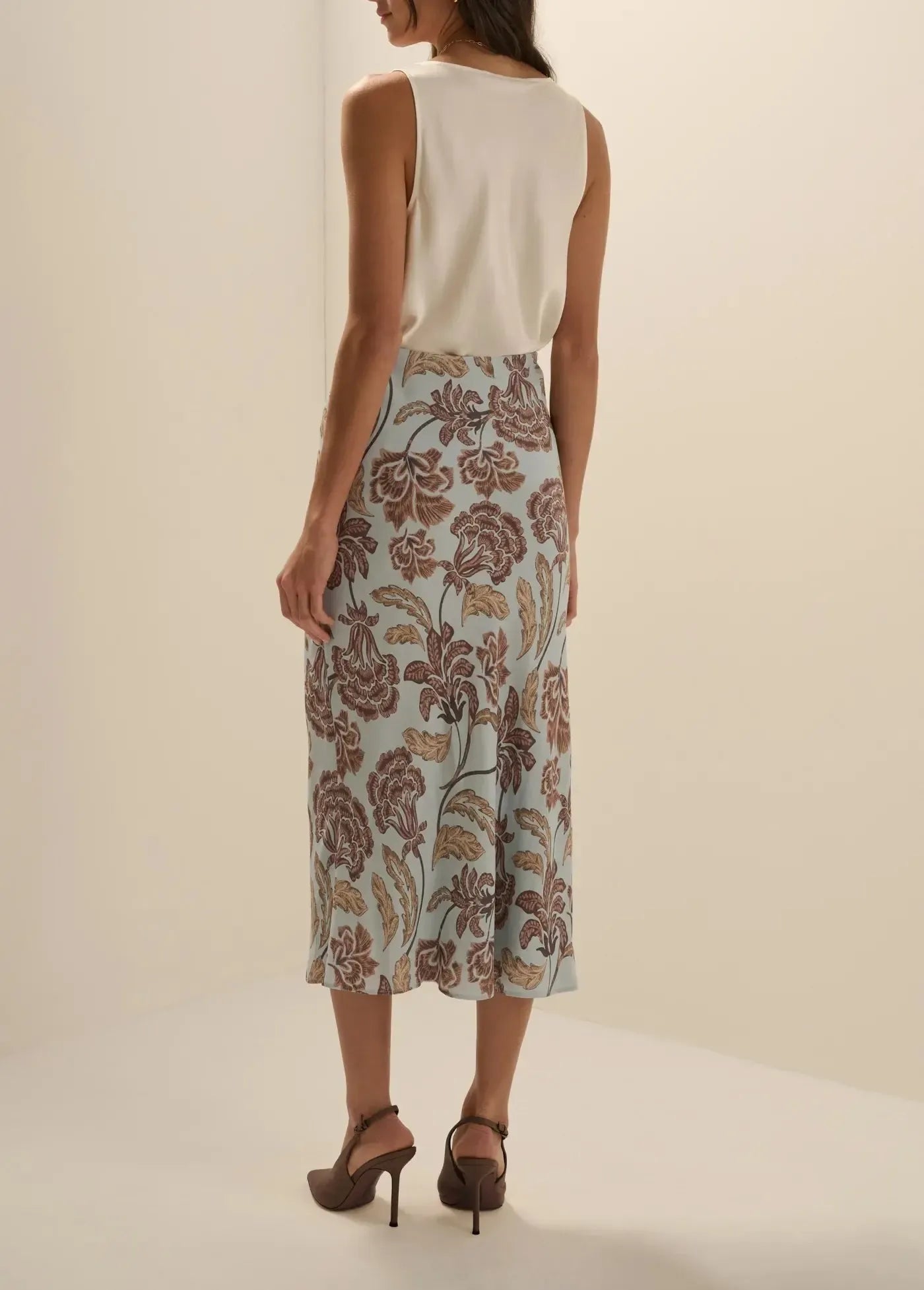 Favorite Daughter The Jojo Skirt - Sky Paisley Floral-Hand In Pocket